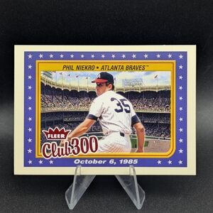 2005 Fleer Tradition Club 3000/500/300 Insert Phil Niekro 19 CLUB Print Run /175